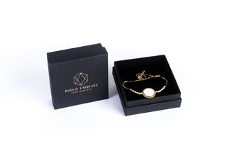 Pulsera  ajustable religiosa chapado en oro 18