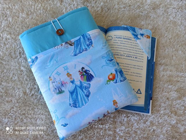 Cenicienta (funda literaria y tablets)