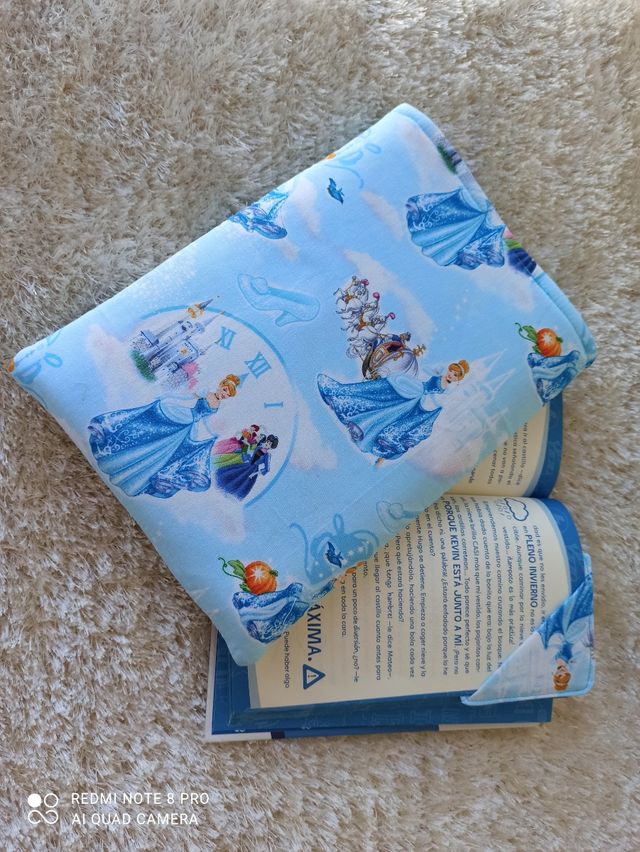 Cenicienta (funda literaria y tablets)