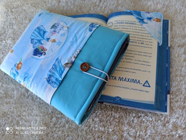 Cenicienta (funda literaria y tablets)