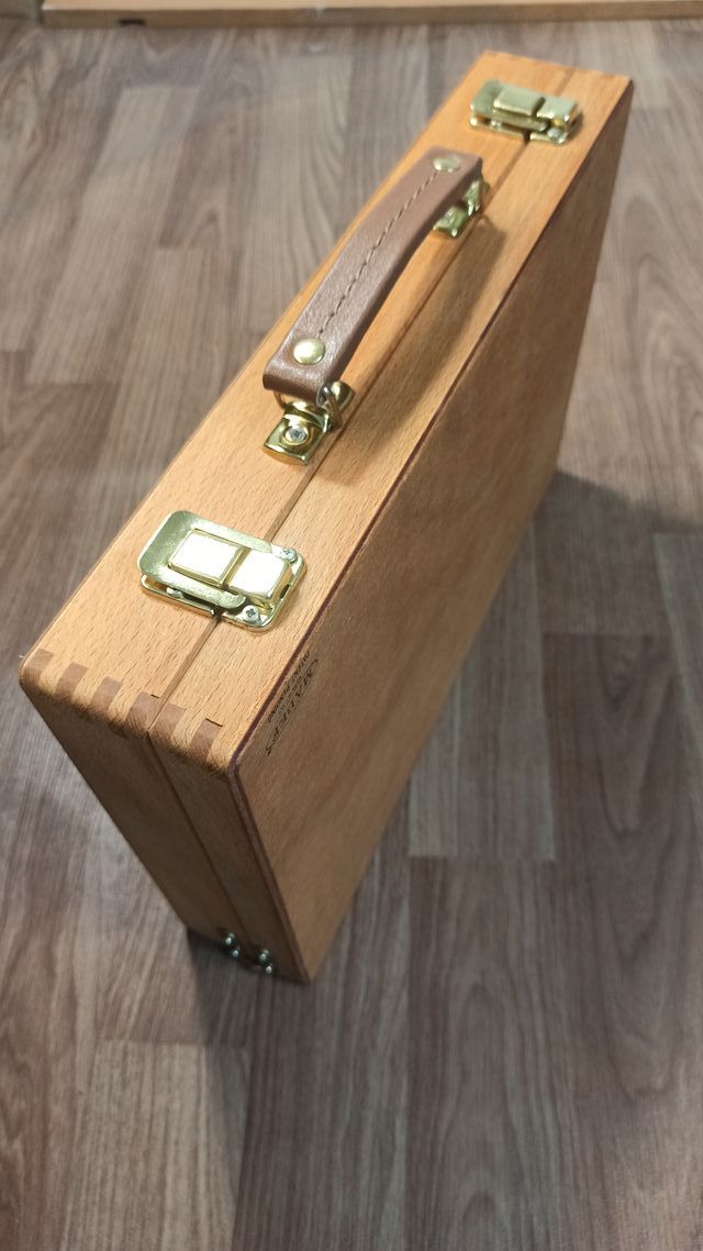 Caja de pinturas de óleo