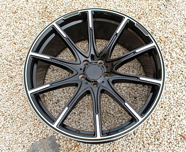 Juego de llantas en 22" para Mercedes