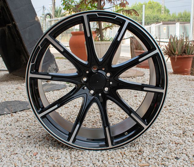 Juego de llantas en 22" para Mercedes