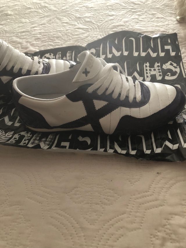 Zapatillas deportivas MÚNICH .Precio 18€