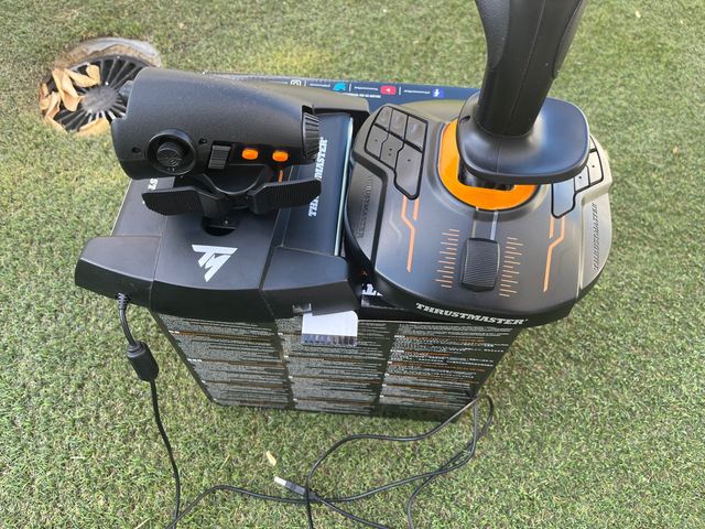 Thrustmaster T16000 FCS Hotas de segunda mano por 65 EUR en Jaén en