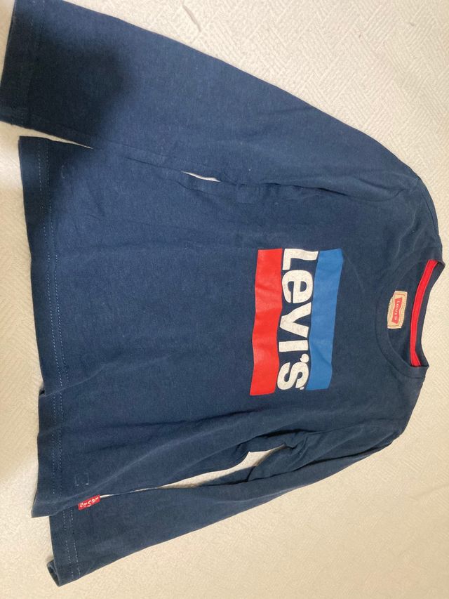 Camiseta levis talla 4