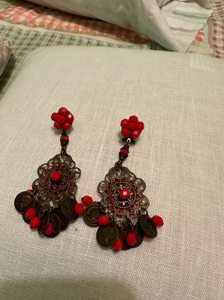 Collar Rojo y pendientes