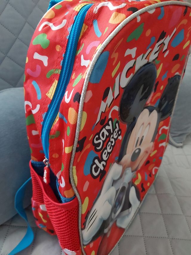Mochila Escolar Mickey Mouse como nueva.