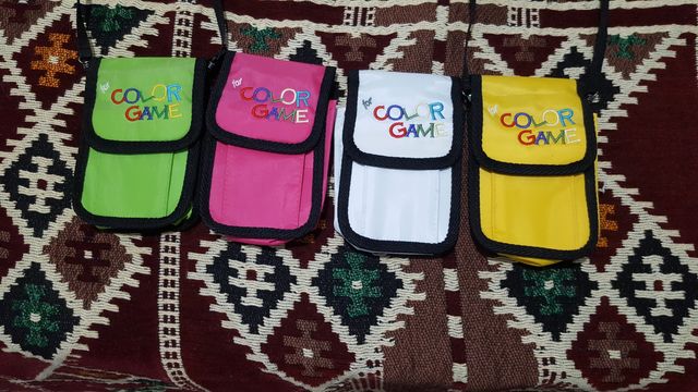 Capas a cores Gameboy