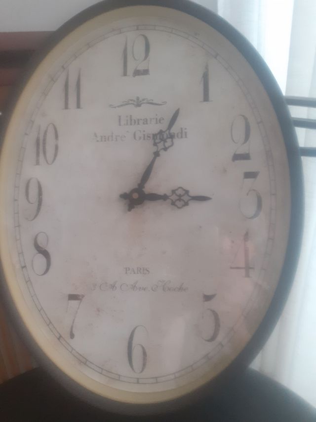 Reloj de pared estilo vintage industrial