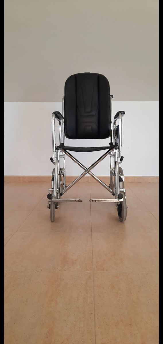 Lote de andador y silla de ruedas para adulto