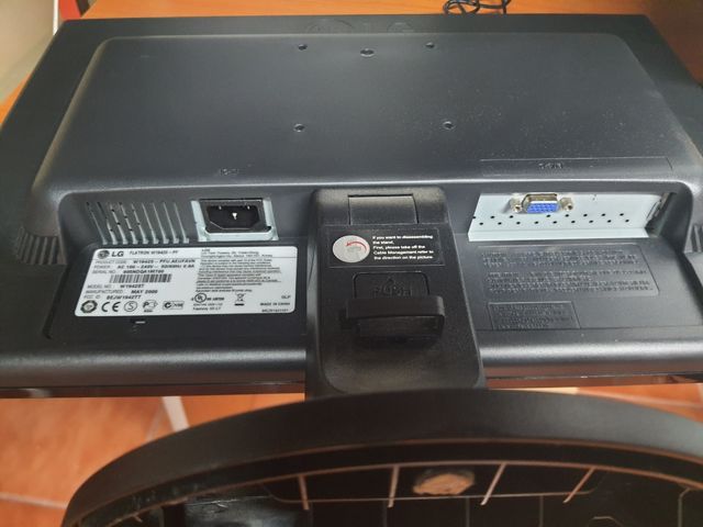 MONITOR 19" LG perfecto estado