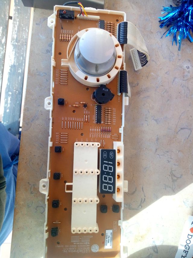 Placa lavadora LG y otros repuestos 
