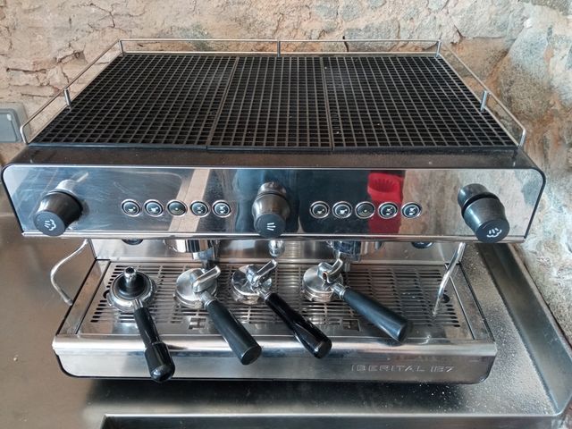 cafetera para cafetería, bar o restaurante