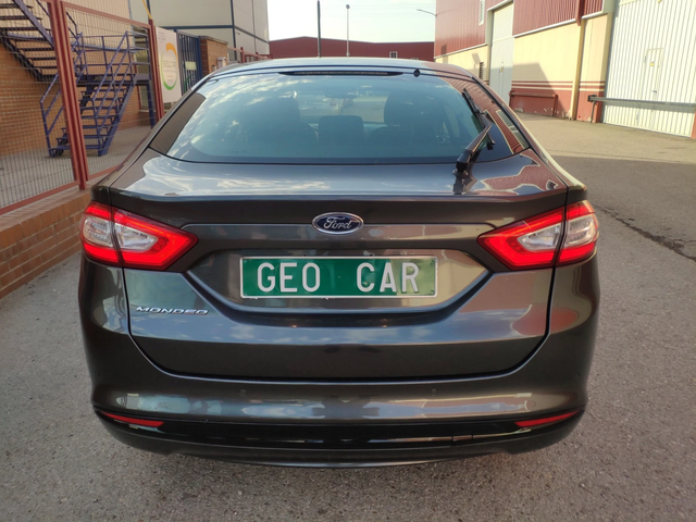 ALQUILER DE TURISMO FORD MONDEO