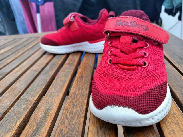 Zapatos deportivos talla 26