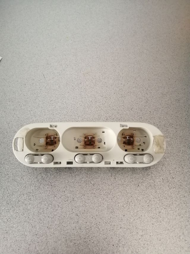 luz interior plafón Qashqai J10 y Reanult