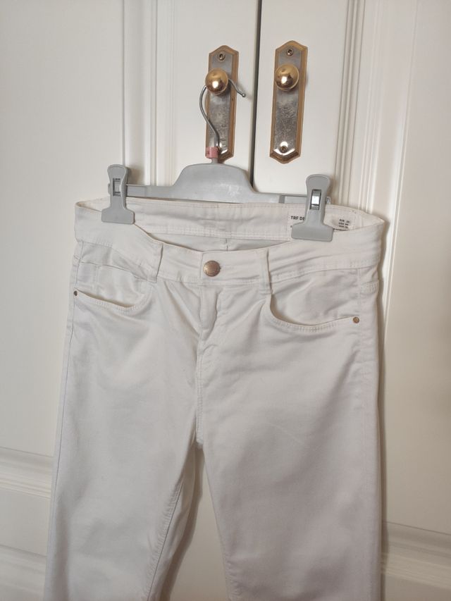 Pantalones skinny blancos Zara