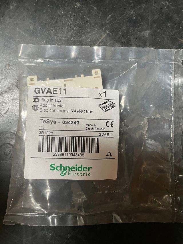 Guarda motor con arrancador y bloqueo