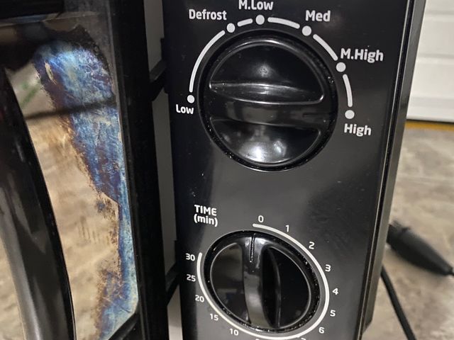 MICROONDAS RUSSELS HOBBS