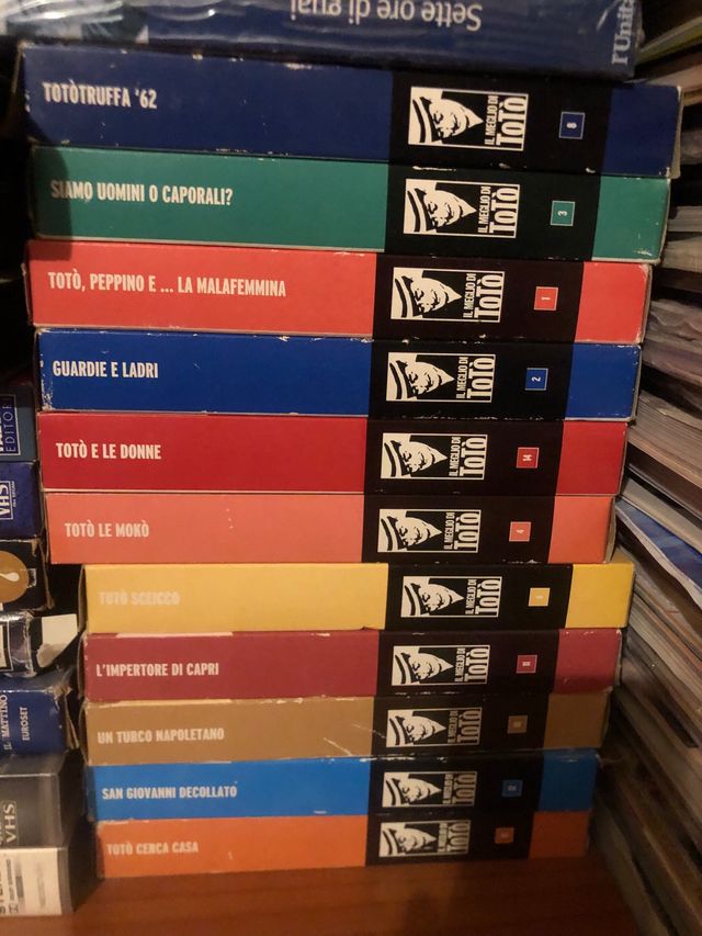 11 videocassette film Totò