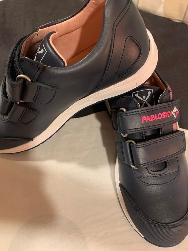 Zapatillas nuevas sin uzo