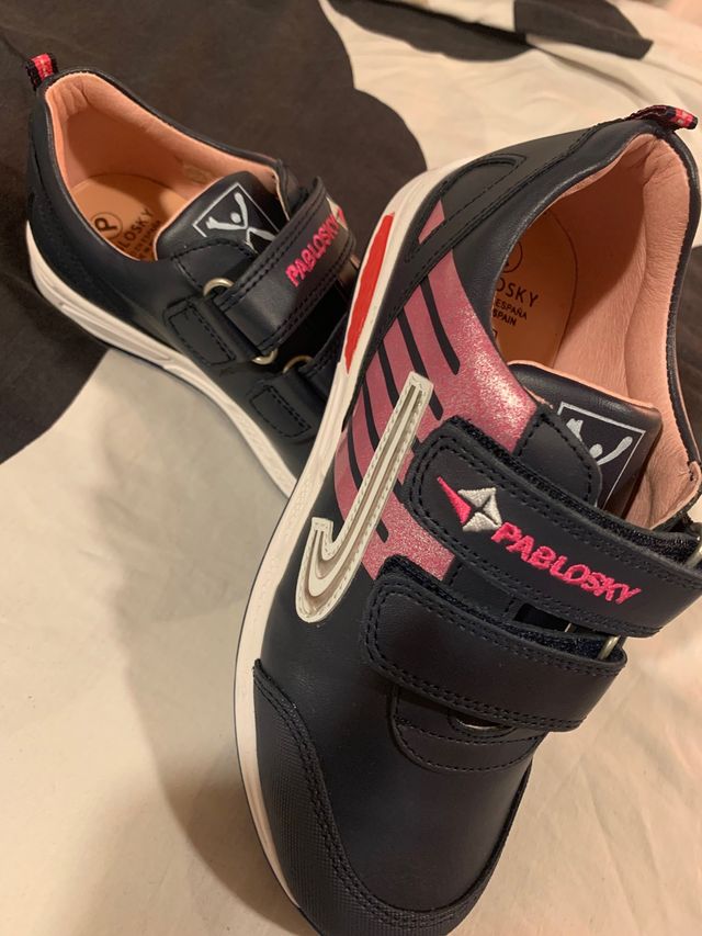 Zapatillas nuevas sin uzo