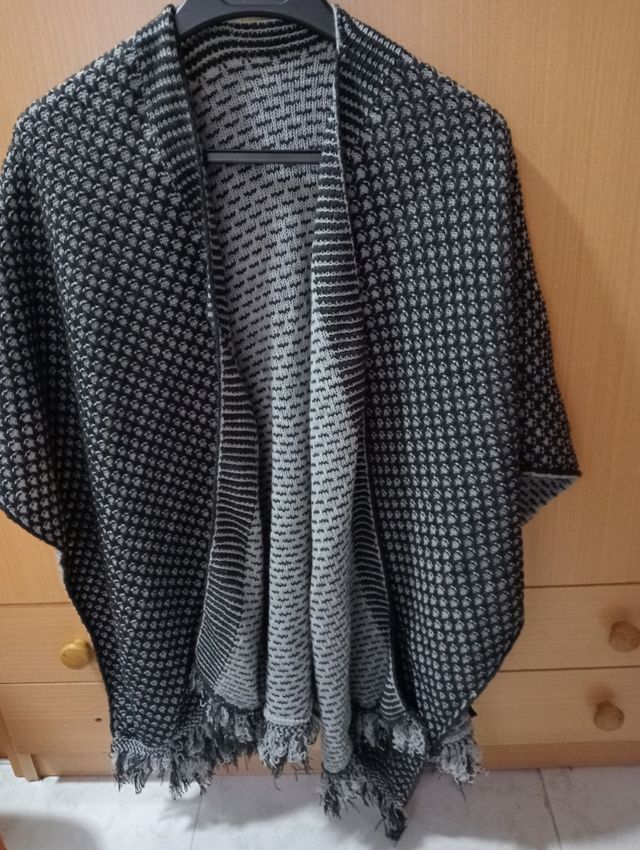 Poncho .