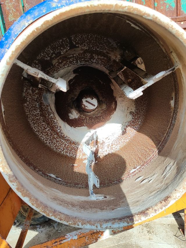 Hormigonera torgar eléctrica 300 litros