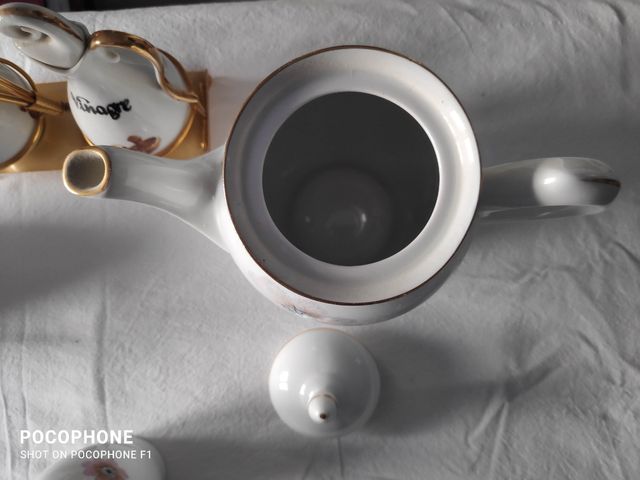Juego té o café, y aceiteras. Vintage (25€ Todo).