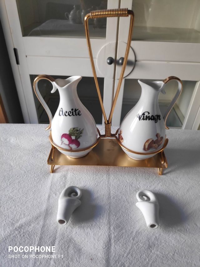 Juego té o café, y aceiteras. Vintage (25€ Todo).