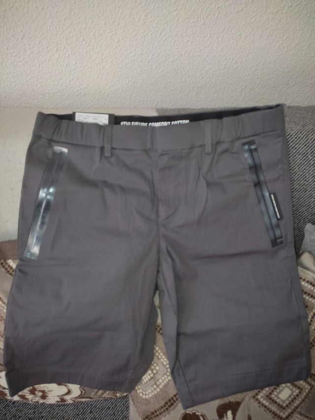 BOSS Bermudas para Hombre talla S Nueva.