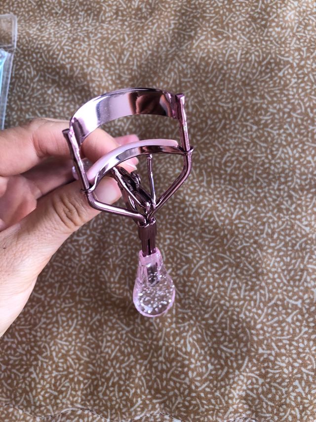 Set manicura y moldeador de pestañas