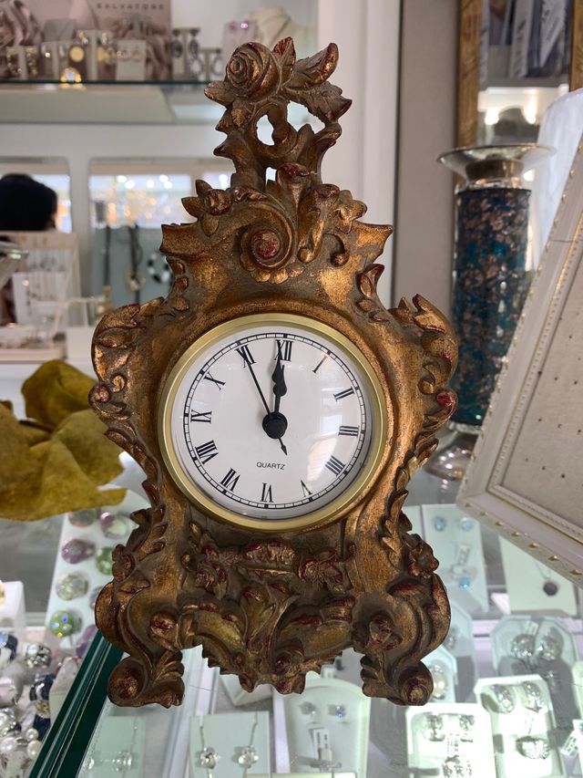 Reloj dorado 25x14cm