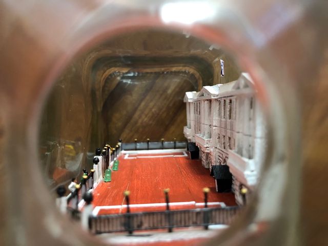 Buckingham Palace. Dins ampolla.