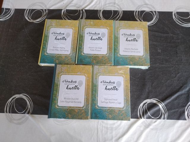 colección "Nombres que dejaron huella"