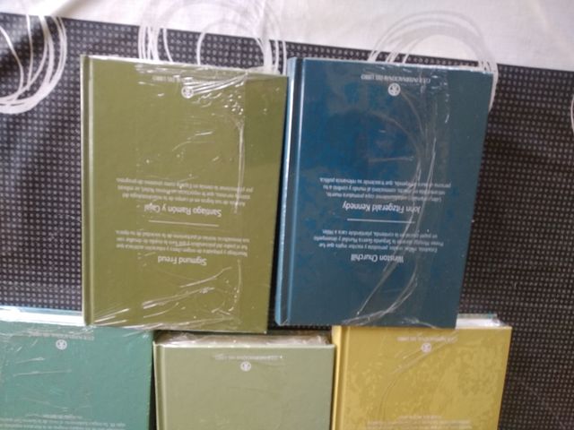 colección "Nombres que dejaron huella"