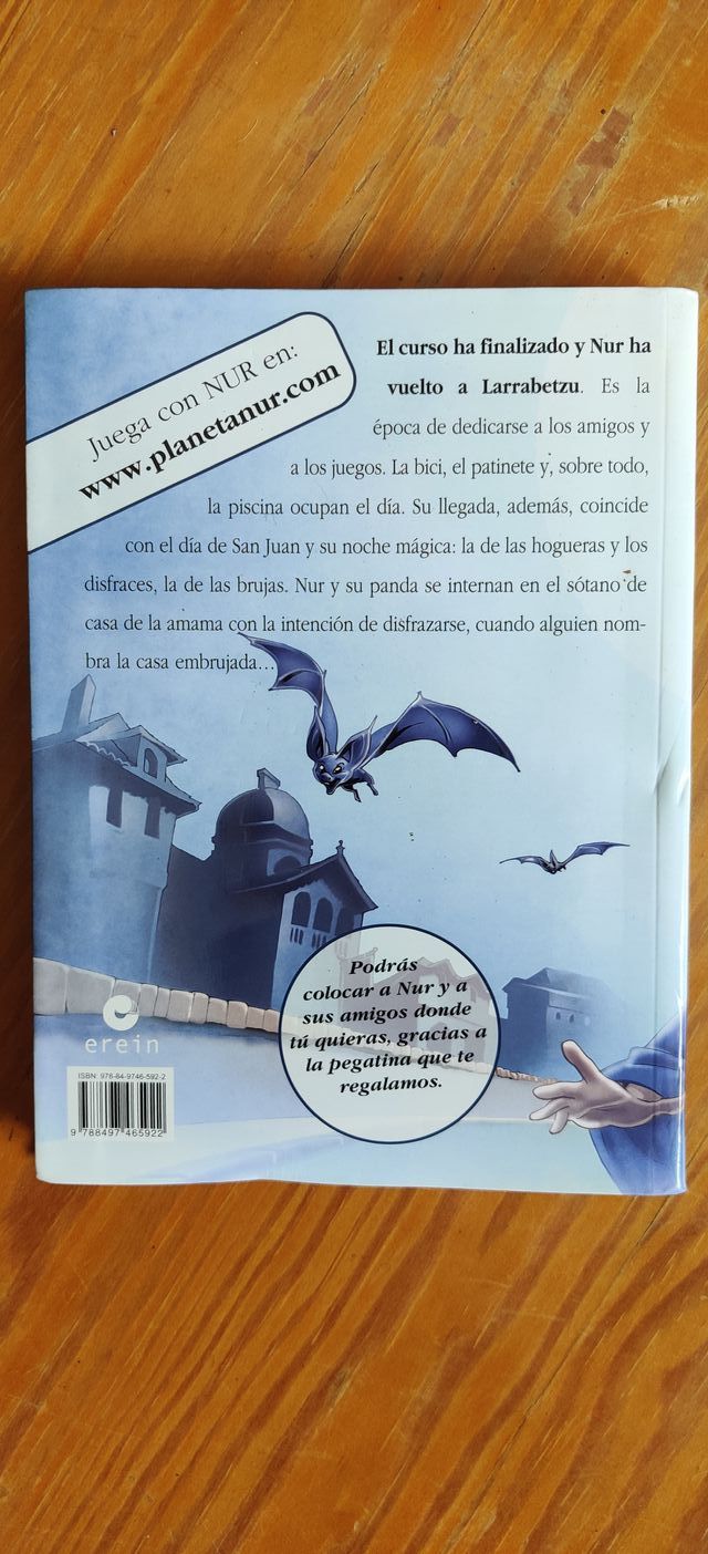 NUR y la casa embrujada. Casa de brujas.Como Nuevo