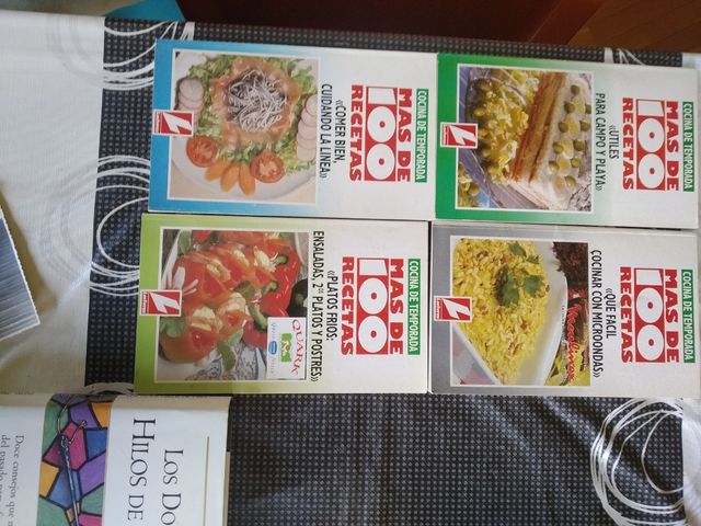 Diversos títulos y autores