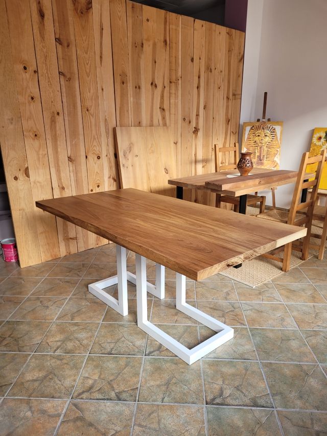 mesas de madera de iroko