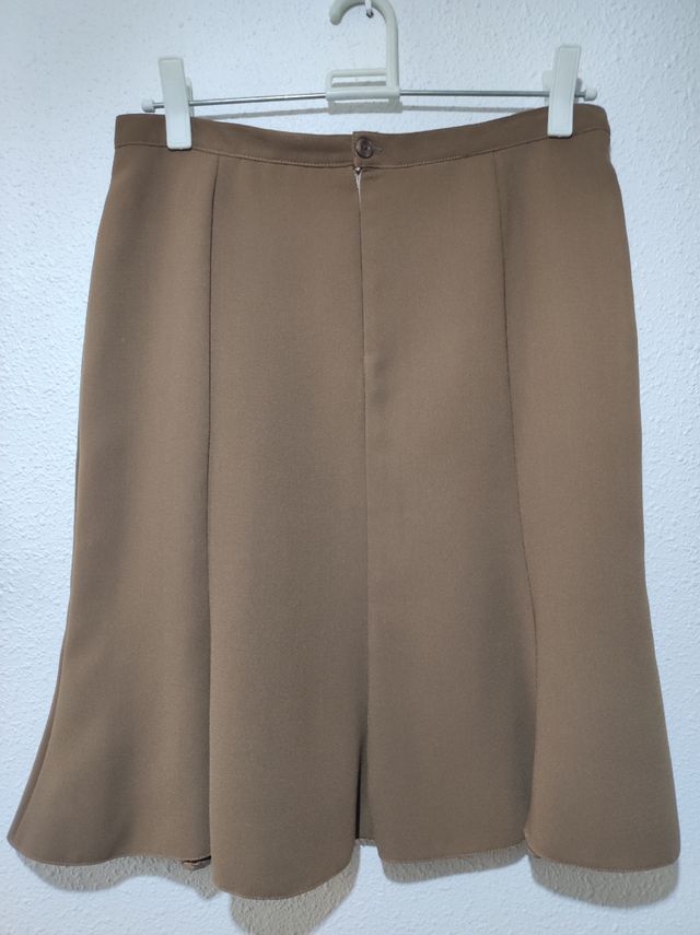 🌟 Preciosa falda marrón de vuelo