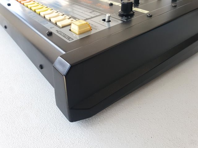 Roland TR-808 Rhythm Composer MINT