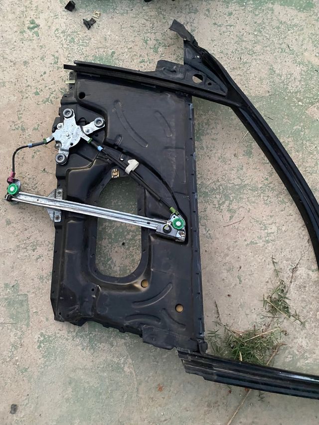 Elevalunas y marco de puertas Audi a6 c4 98