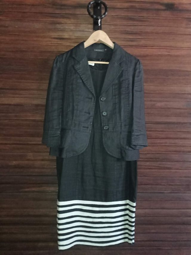 Vestido y chaqueta de lino