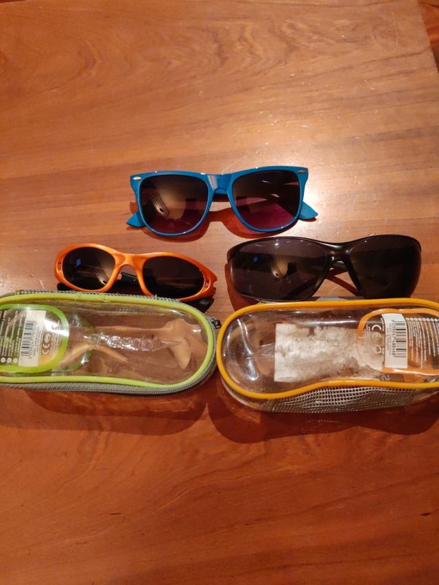 Occhiali da sole, confezione da 3 + 1 cover (quella arancione)