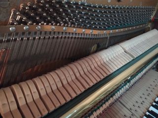 Piano de madera marca Zimmermann