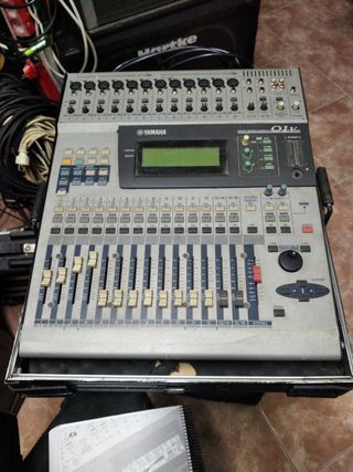 mesa de mezclas digital yamaha 01v