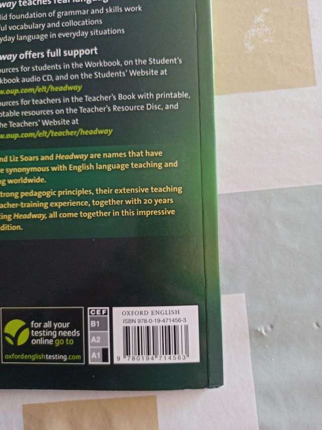 NEW HEADWAY BEGINNER STUDENT'S BOOK 9780194714563