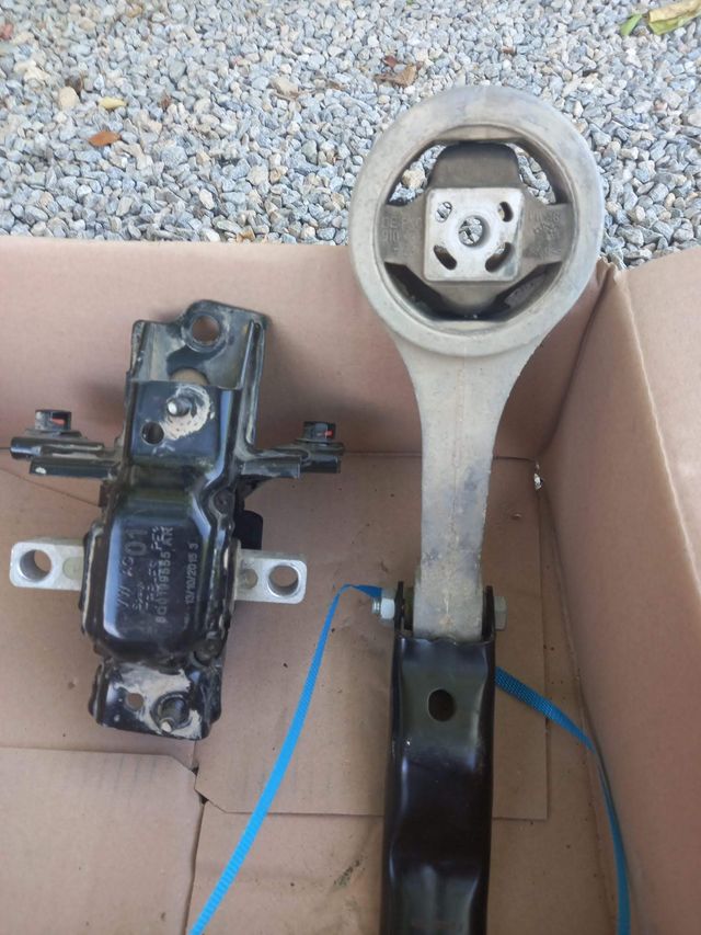 Soportes motor Seat.