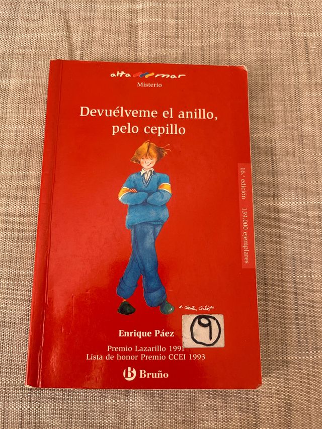 DEVUÉLVEME EL ANILLO, PELO CEPILLO - Bruño
